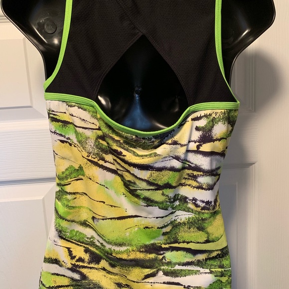 🌞3/$25 Xersion athletic tank EUC - Picture 3 of 3
